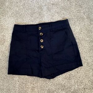 mi ami High-Rise Button Front Shorts – Size M